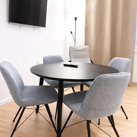 R36 In Center Apartamento