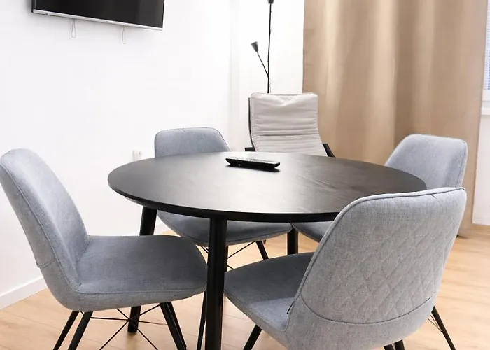 R36 In Center Apartamento